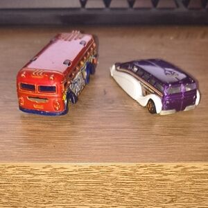 Vintage Hot Wheels Bus Lot - Year 2000 Surfin' School Bus & Custom '38 Ford Bus